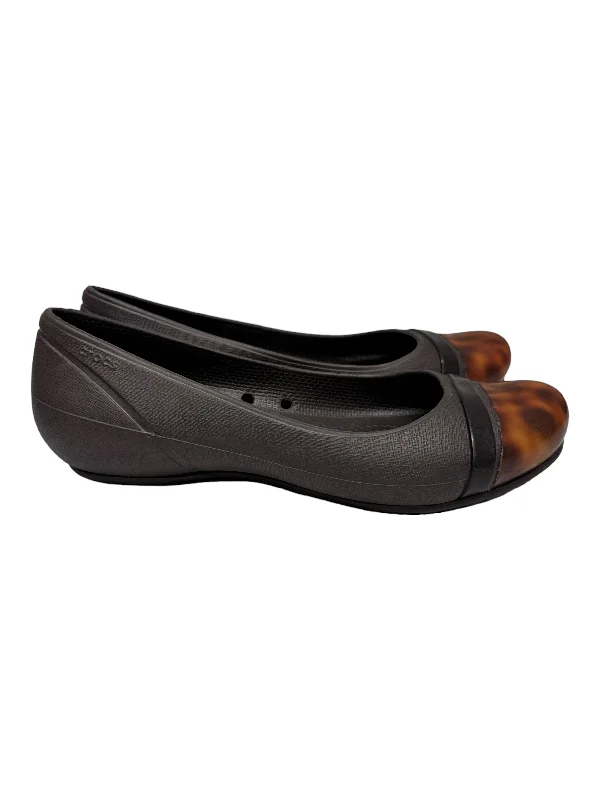 secure flats non-slip-Flats for dressesShoes Flats Other By Crocs  Size: 6