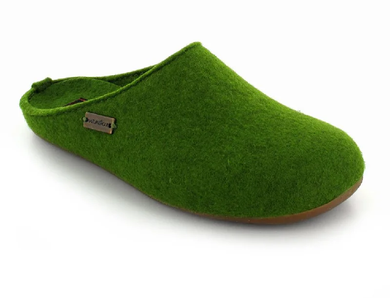 Slippers in warm coral-HAFLINGER® Green Slippers | Everest Fundus, Grass-Green