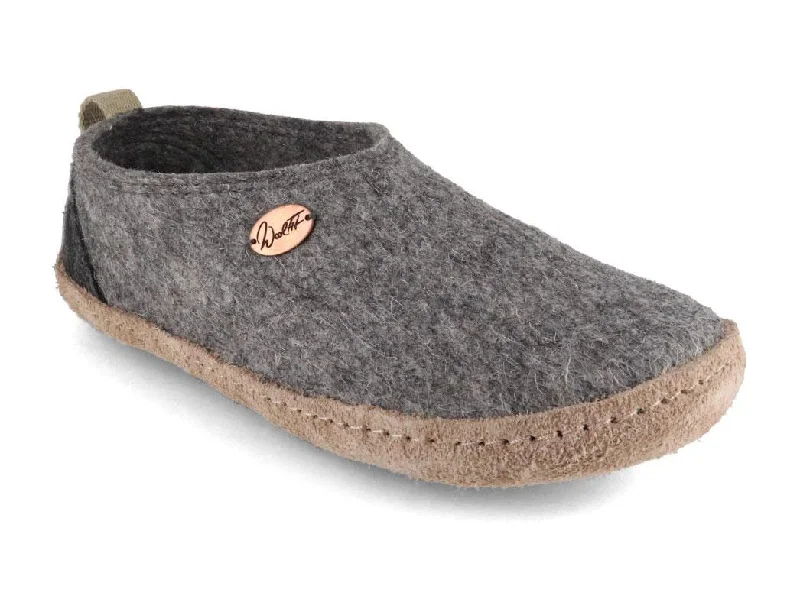 Slippers in deep purple-WoolFit® Highland | Unisex High Back Felt Slippers, light grey