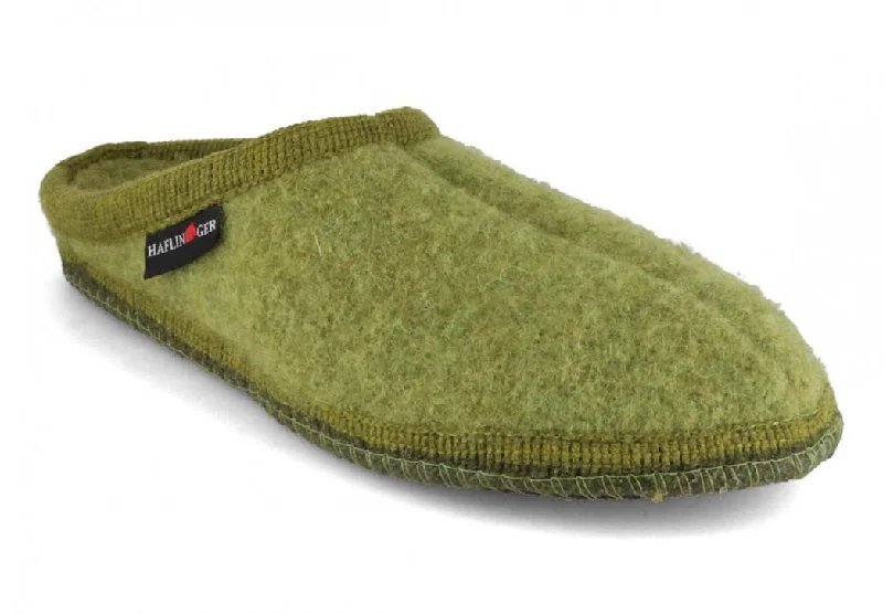 Slippers in warm teal-HAFLINGER AS Classic Slippers | Alaska, apine green