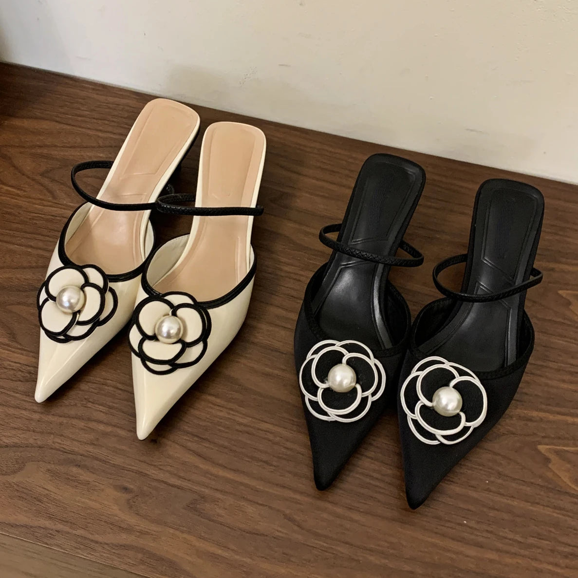 Slippers with sleek soles-Flower Pointed Toe High Heels Women Luxury Designer Sandals Female Summer Elegant Fashion Pumps Woman Flower Mule Slippers Women