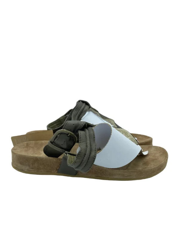 Sandals Designer By Emu  Size: 8