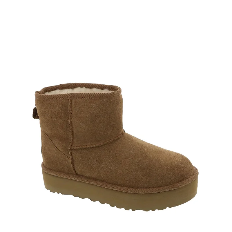 insulated boots for extreme cold weather-UGG Unisex-Child Classic Mini Platform Boot, Chestnut Little Kid