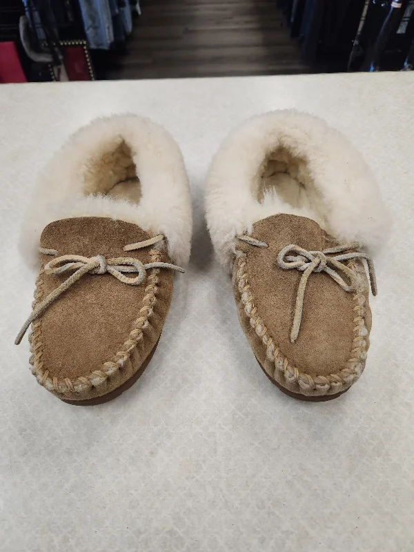 Slippers with soft linings-Slippers By L.l. Bean  Size: 6