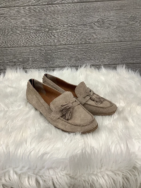 grey flats for sleek look-Designer flats on saleShoes Flats Loafer Oxford By Tommy Hilfiger  Size: 8.5