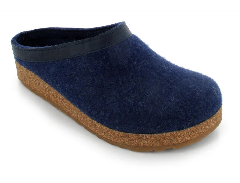 Slippers in deep purple-HAFLINGER® Slippers | Grizzly Torben, Denim