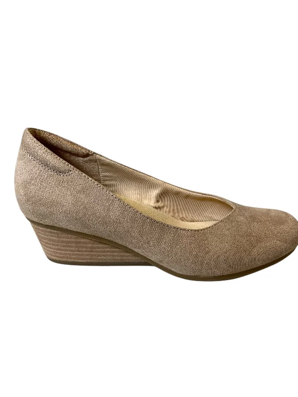 vibe high heels handmade-Shoes Heels Wedge By Dr Scholls In Beige, Size: 7