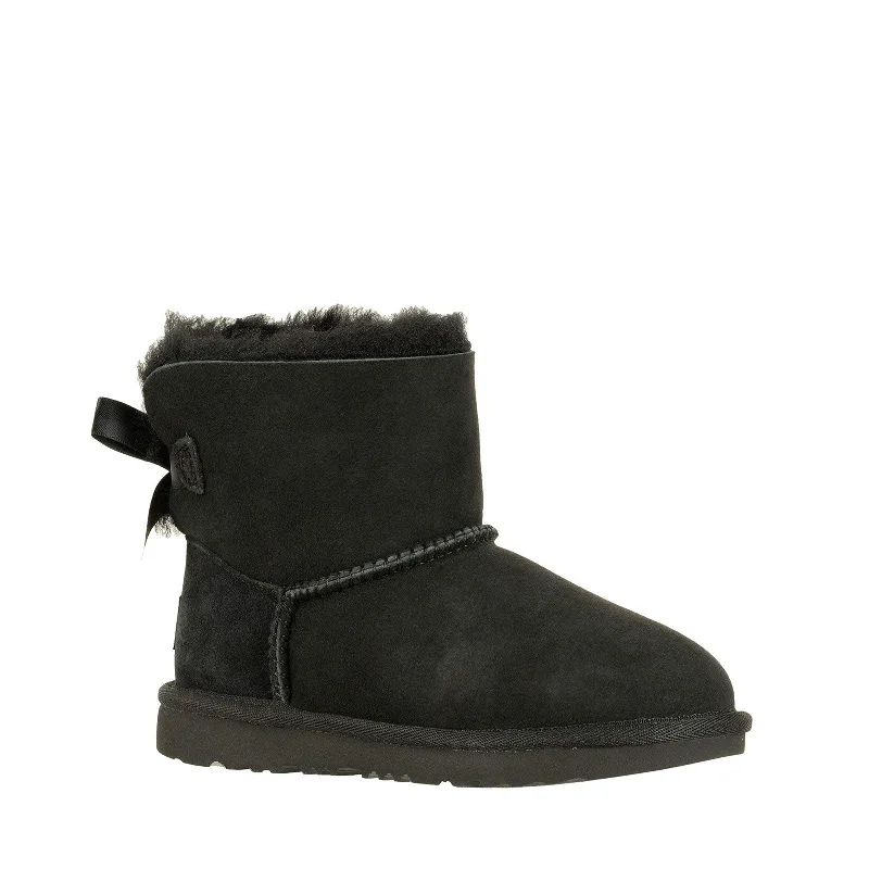 boots for outdoor activities in winter-UGG Unisex-Child Mini Bailey Bow Ii Boot, Black