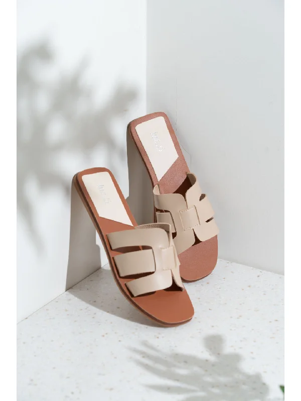 edge flats premium-Valentino Rockstud flatsWomens Beige Casual Strappy Open Toe Flats