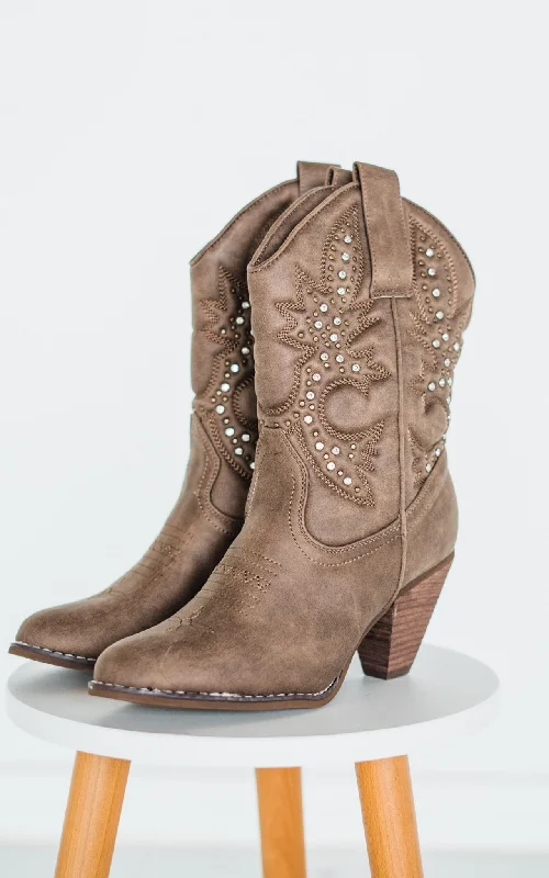 boots for the fall season-Houston Western Boots in Taupe