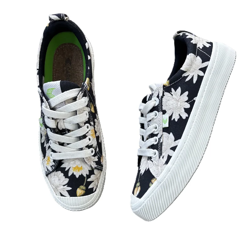 classic athletic shoes versatile-Shoes Sneakers By Cariuma In Floral Print, Size: 7