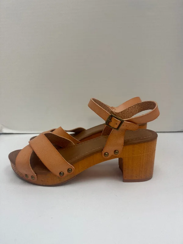 Sandals Heels Block By Cushionaire In Brown, Size: 9