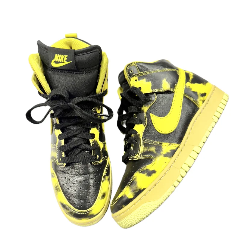 handmade athletic shoes bespoke-Shoes Sneakers By Nike In Black & Yellow, Size: 8