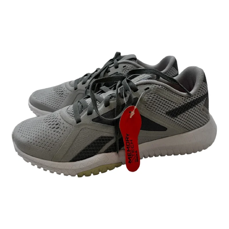 chunky athletic shoes grit-Shoes Sneakers By Reebok In Grey, Size: 8