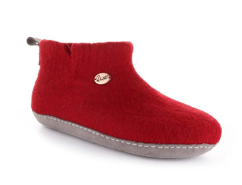 Slippers in pale teal-WoolFit® ankle high Felt Boots Slippers | Yeti, dark red